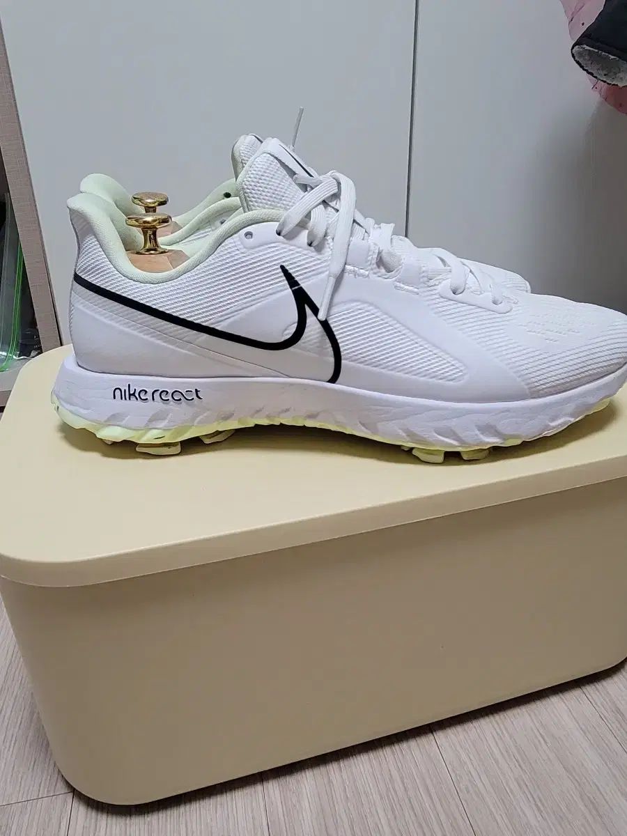 メンズ NIKE リアクト インフィニティ プロ 白 ボルト 280 275 足囲 -