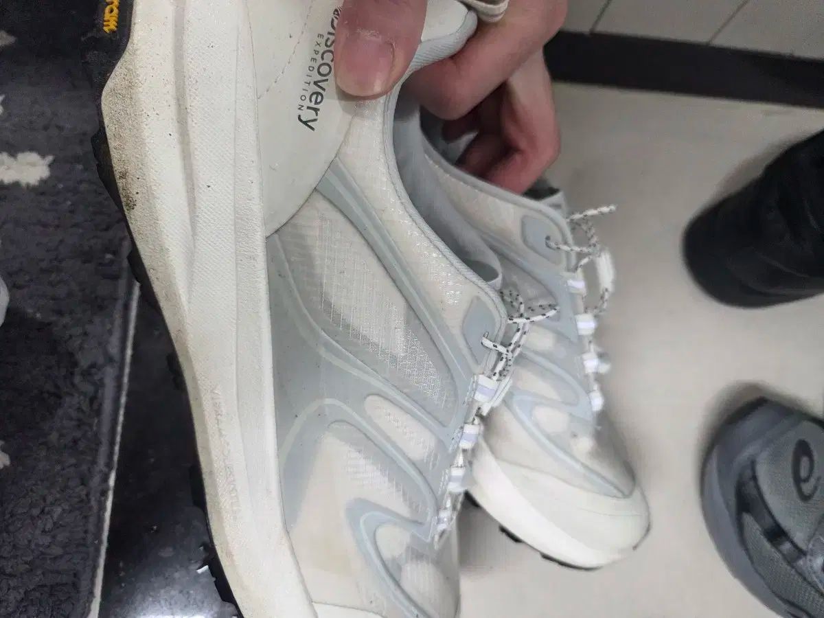 貢献する DISCOVERY Vibram 280