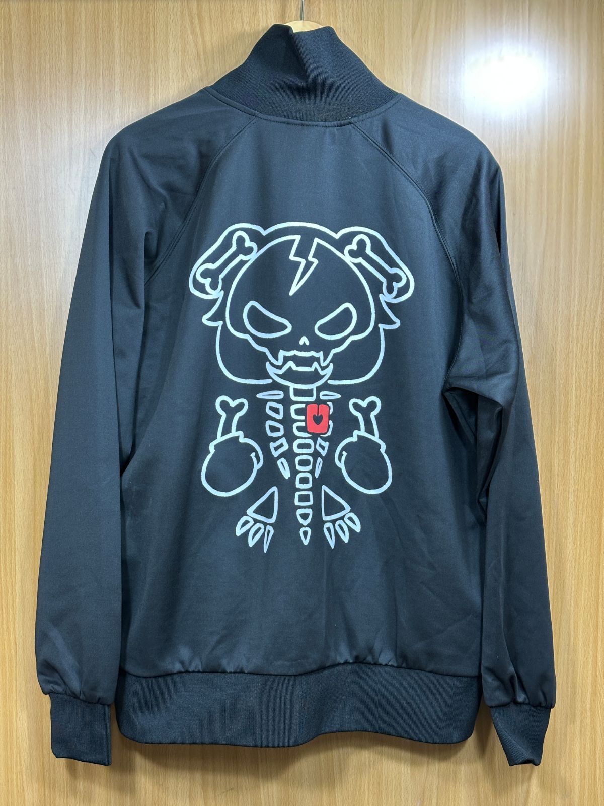 戌神ころね 活動4周年記念　毛玉ころねジャージ　ホロライブ ホロライブ 戌神ころね 活動4周年記念 毛玉ころねジャージ - メルカリ