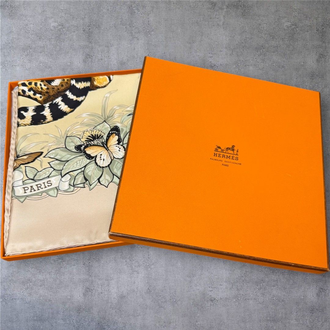  エルメス HERMES カレ90 JUNGLE LOVE シルクスカーフ 豹柄 ジャングルラブ ピンクベージュ MADE IN FRANCE き バンダナ スカーフ 小物