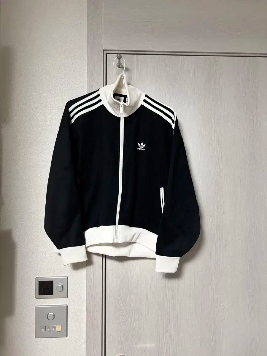 アディダス BECKENBAUER ベッケンバウアー クロップ トラックジャージ