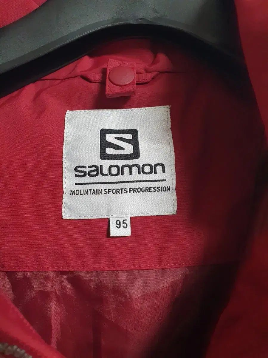 SALOMON サロモン