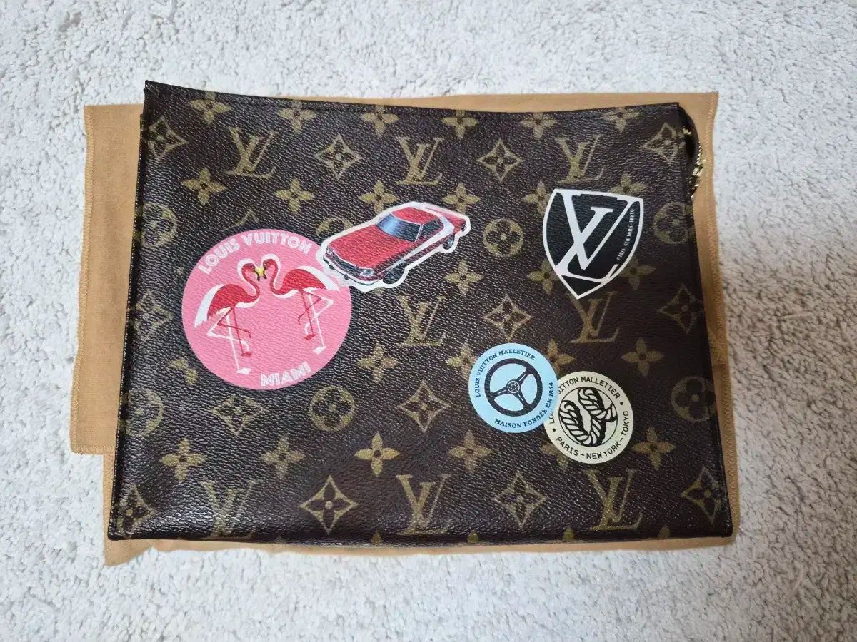 ルイヴィトン トゥー丸のまま WC WORLD TOUR 26