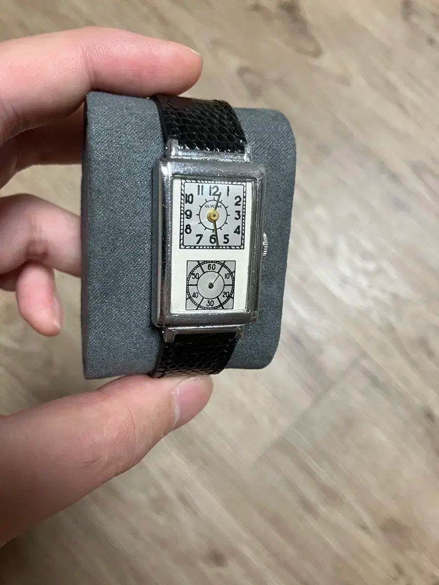 オーバホール完了 ヴィンテージ GLYCINE 手巻き ドクターウォッチ