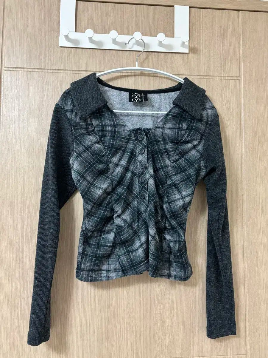 セッセセ チェック シャーリングトップス