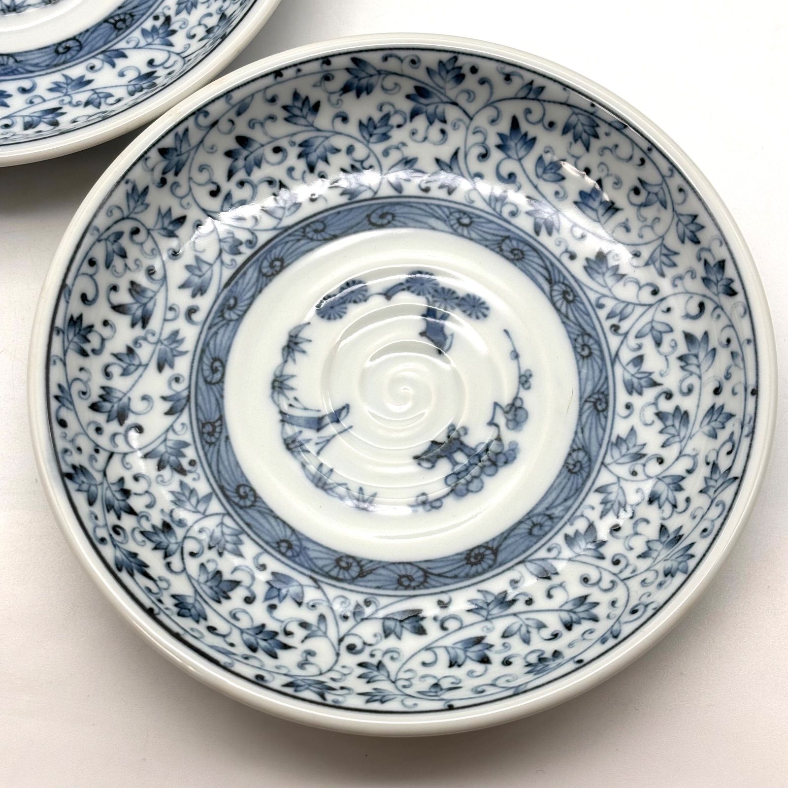 龍峰窯】古伊万里唐草 和皿揃 / 美濃焼 三洋陶器 龍峯窯 染付花 から