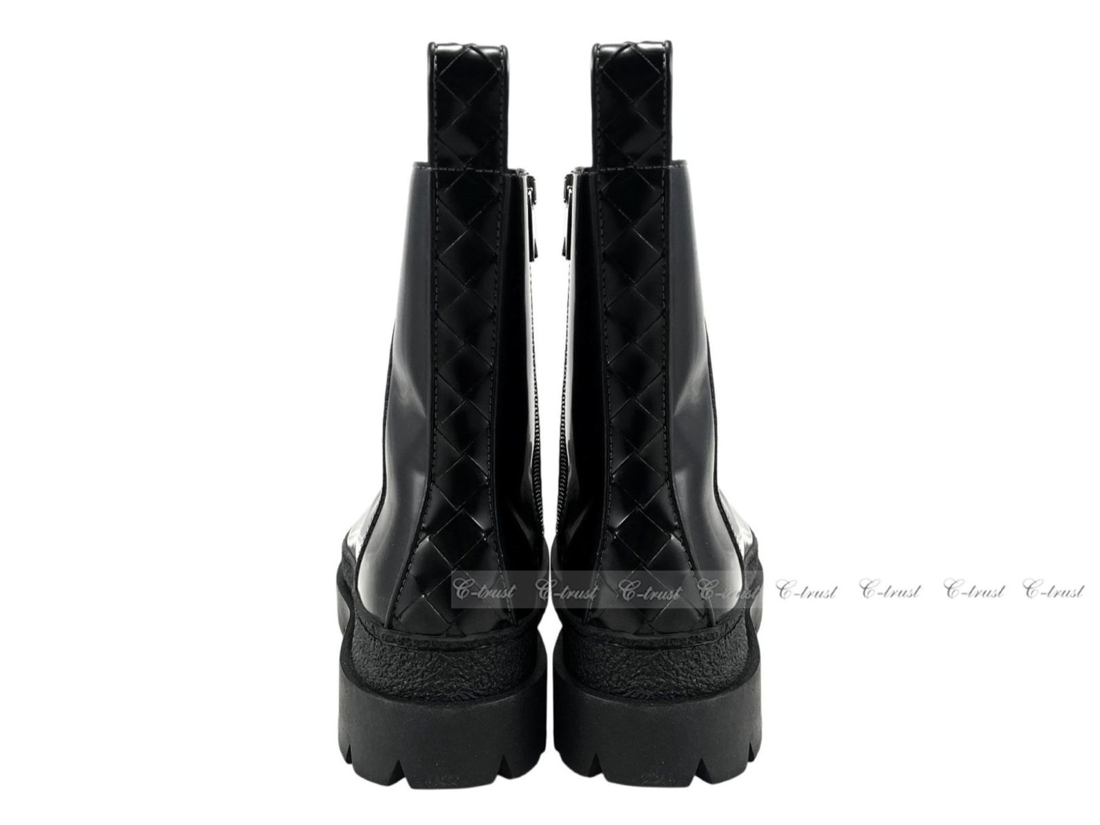 シューズ イントレ