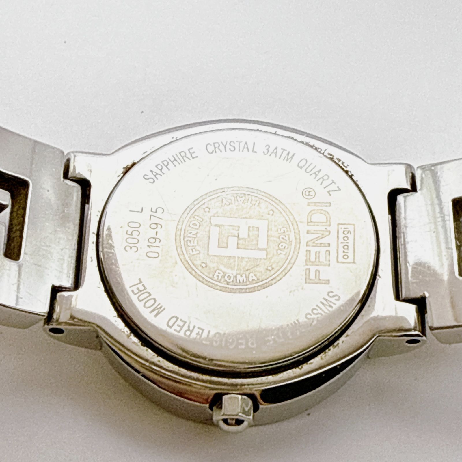 ラウンドケース