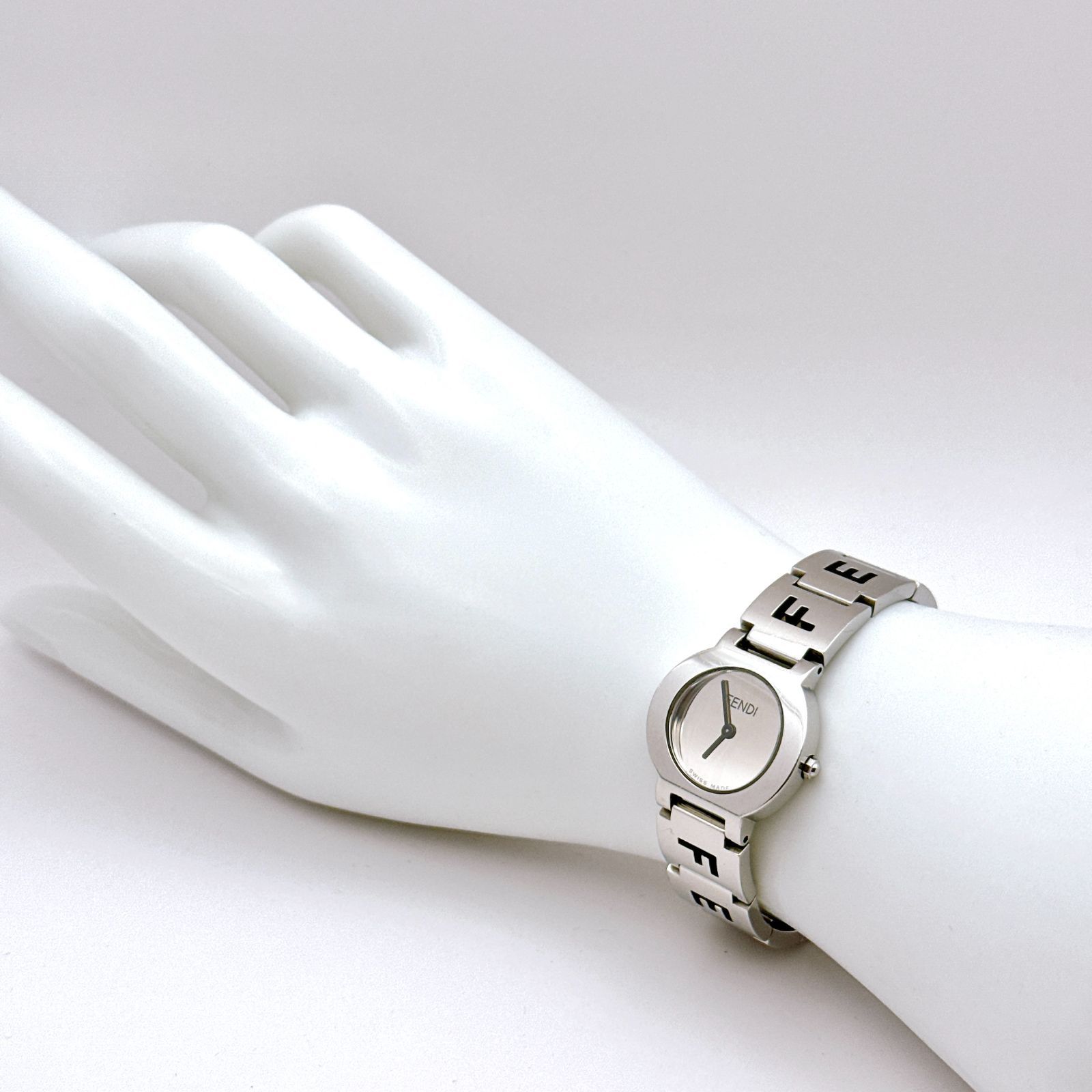 ラウンドケース