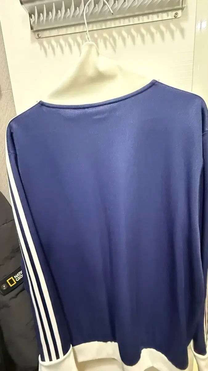 アディダス 3本線 トラックジャージ ネイビー 白