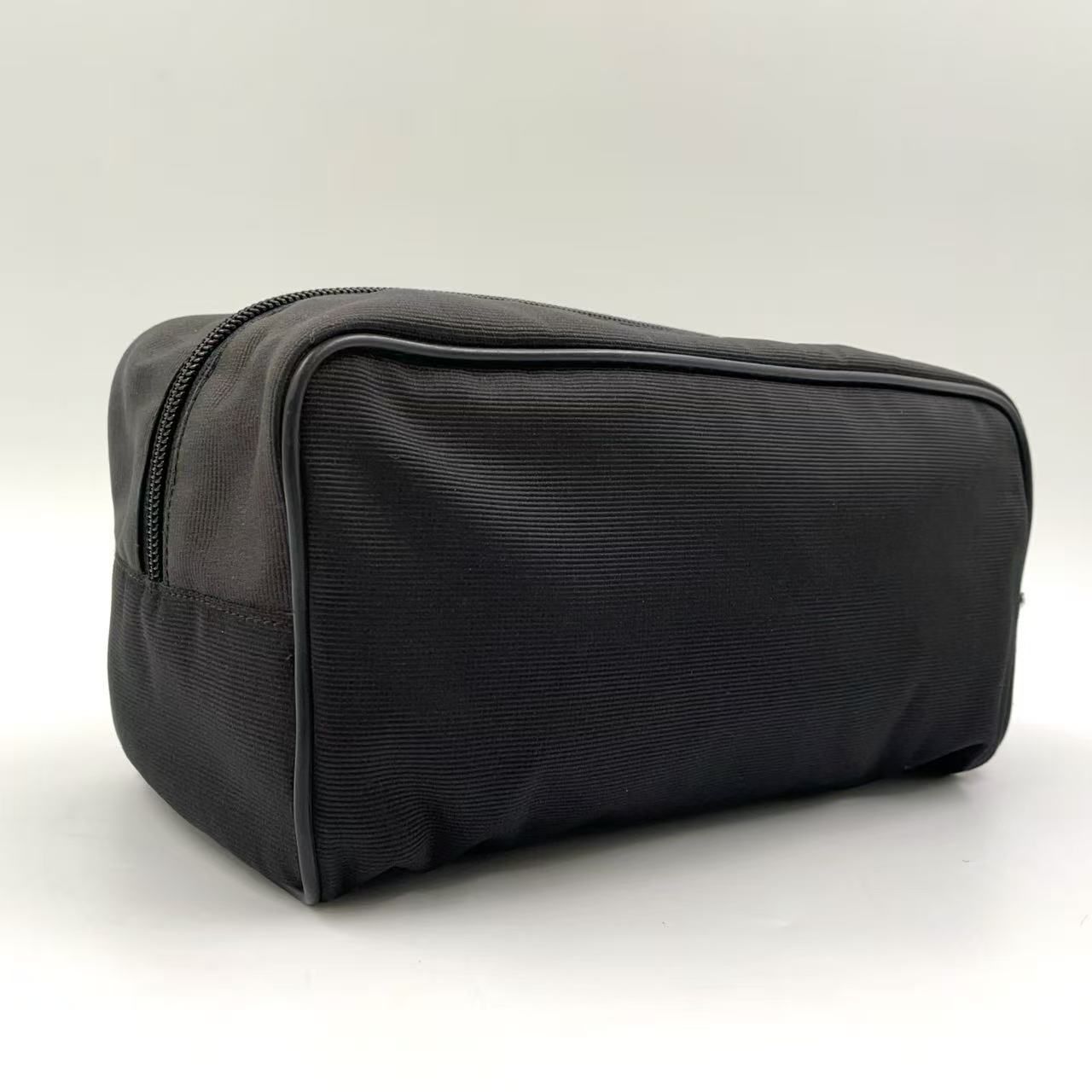 FENDI ロゴジャガードデザイン ポーチ ナイロン ブラウン×ブラック クラッチバッグ シルバー