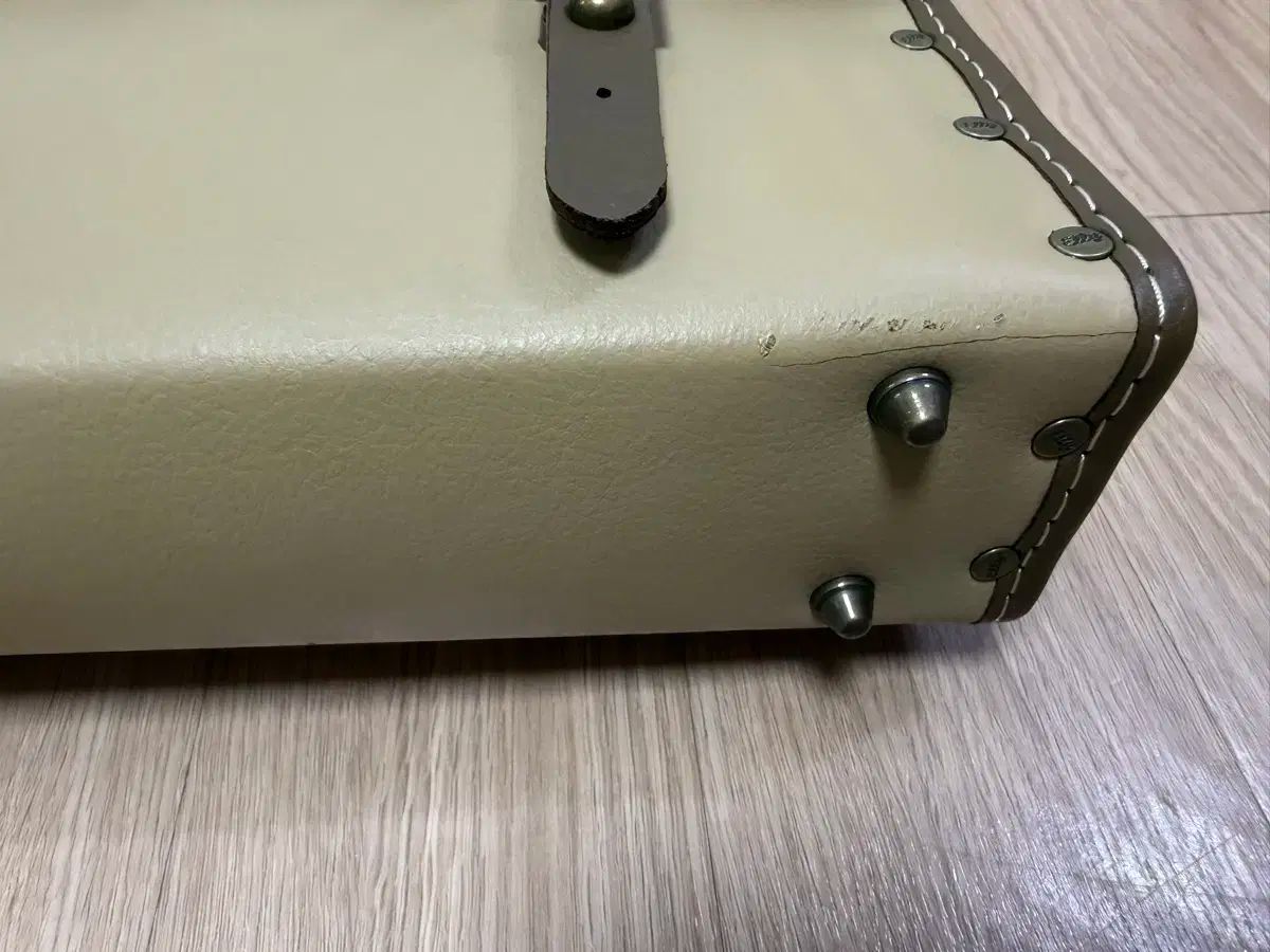 エリファクトリー PLUTO 14 ロンドンベージュ ノートパソコン バッグ