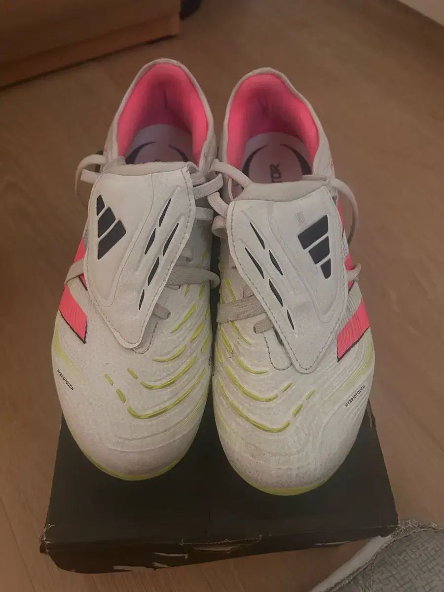 アディダス プレデター サッカーシューズ adidas Predator サッカー