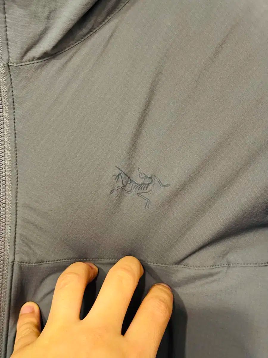 アークテリクス リーフ アトムSV ウルフ グレー