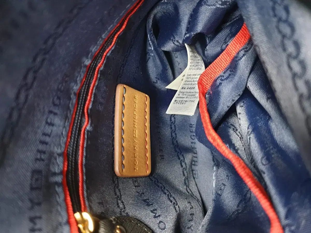 トミーヒルフィガー バッグ