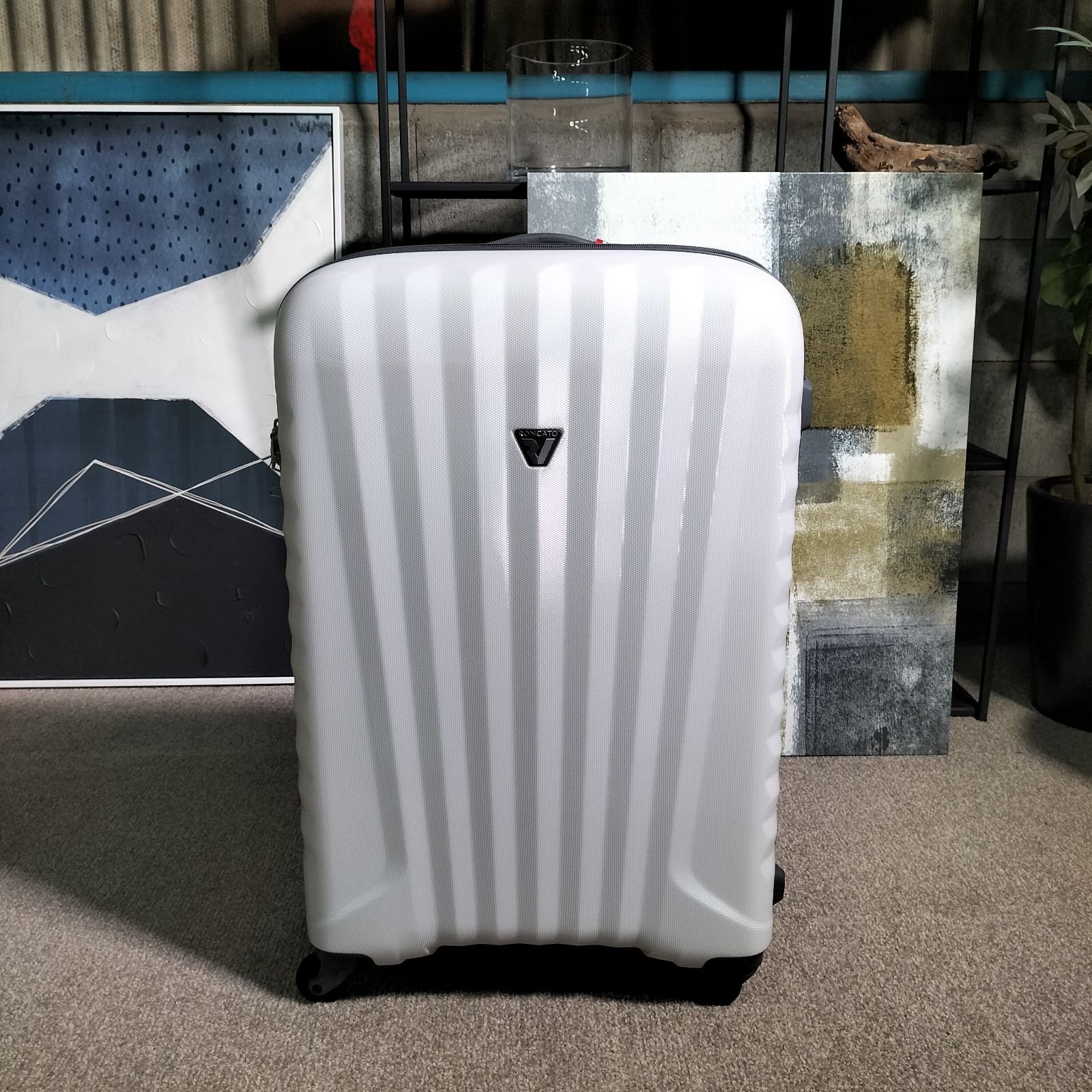 RONCATO ロンカート ロンカートキャリーケース ホワイト 63L 旅行バッグ モデルルーム 2511A