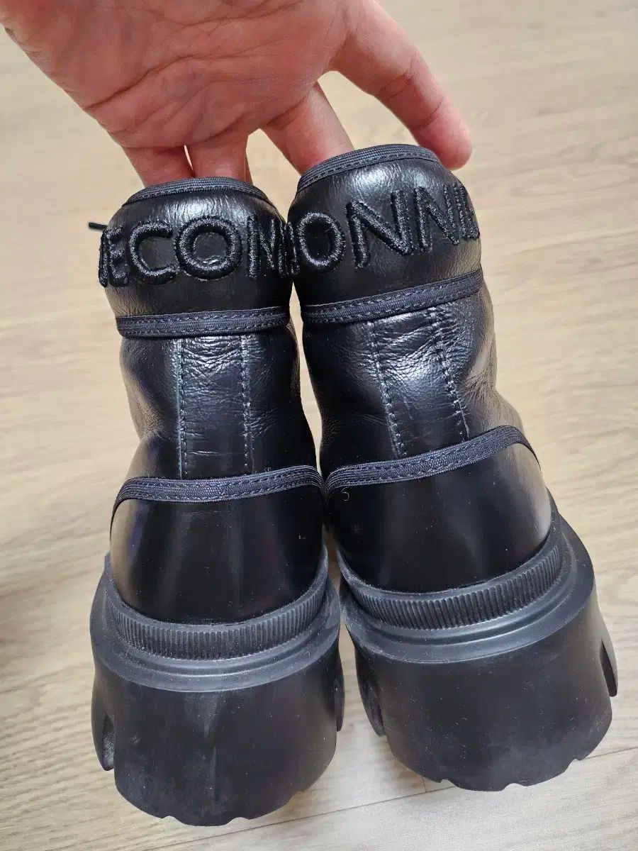 スニーカー ブーツ