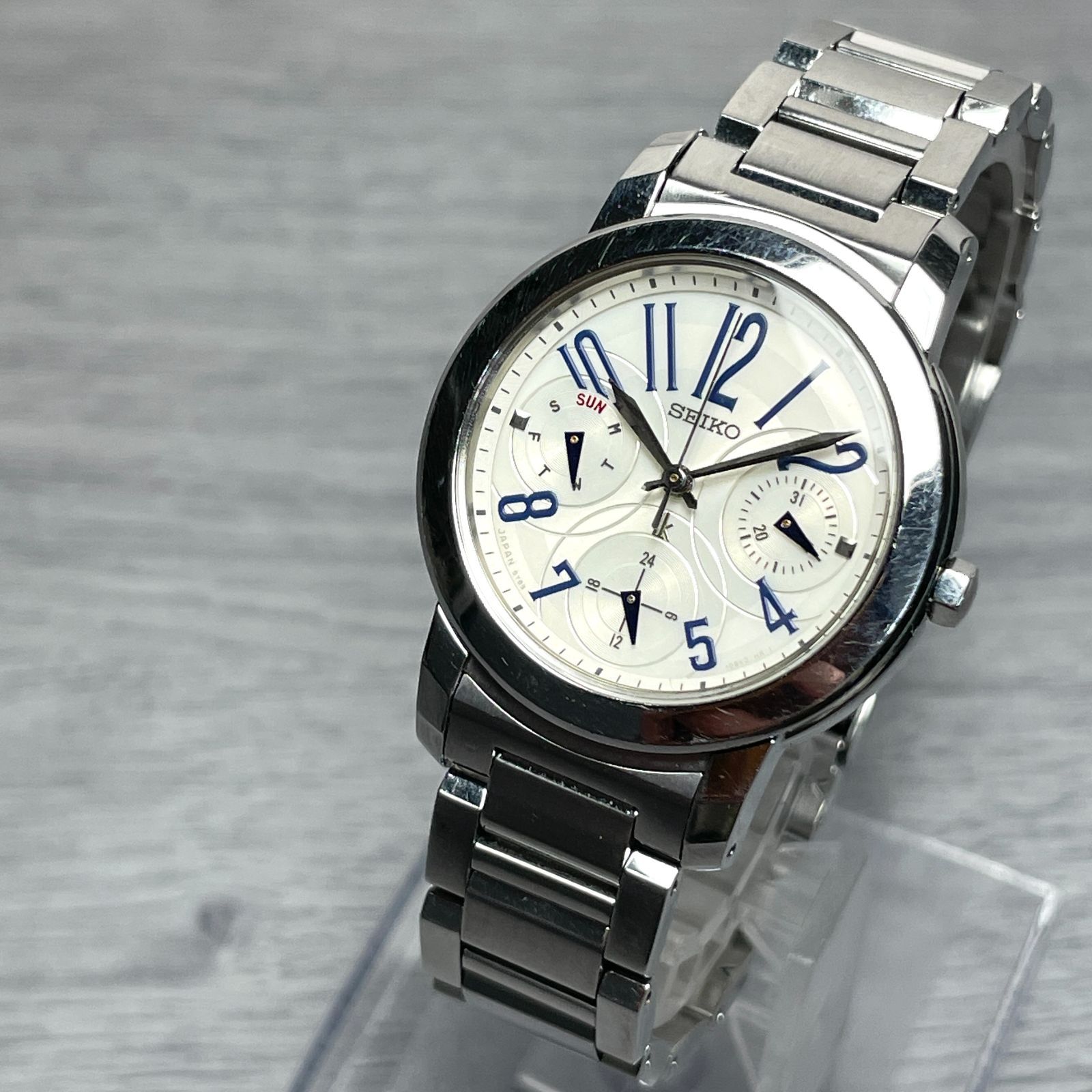 SEIKO セイコー クロノグラフ 文字盤ホワイト シルバーベルト 
