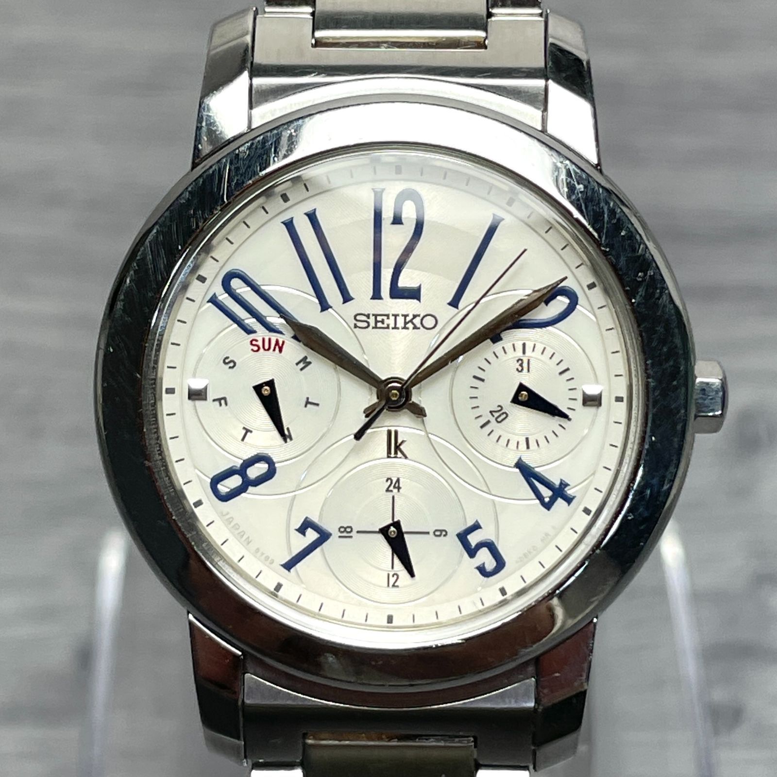 SEIKO セイコー クロノグラフ 文字盤ホワイト シルバーベルト