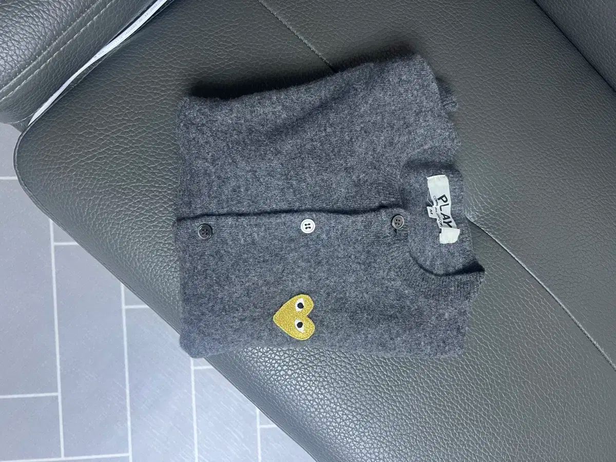  COMME des GARCONS コム デ ギャルソン グレー カーディガン ゴールド ワッペン 長袖 カーディガン ボレロ アンサンブル