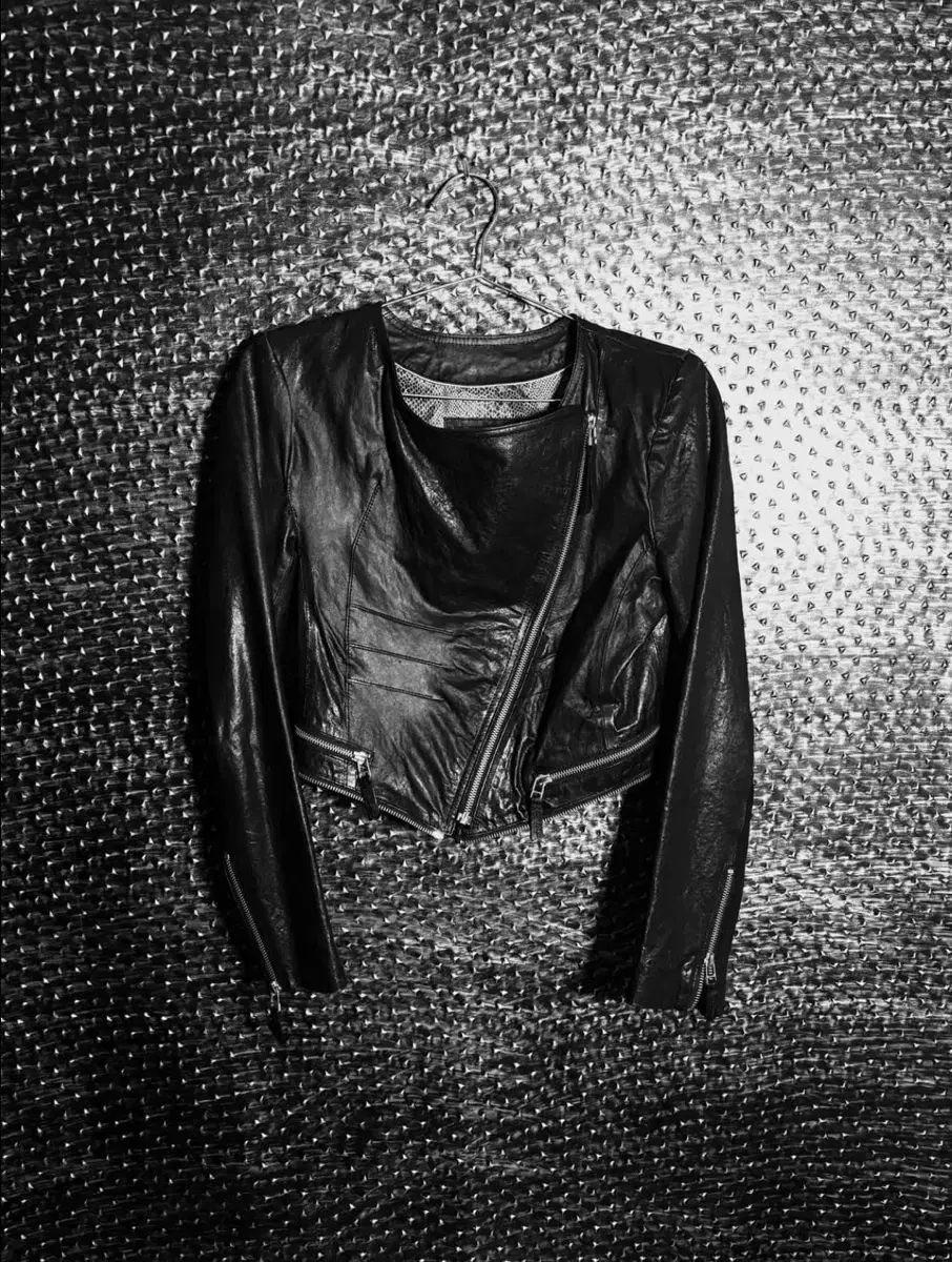 G ATTIUDE クロップド ライダースジャケット