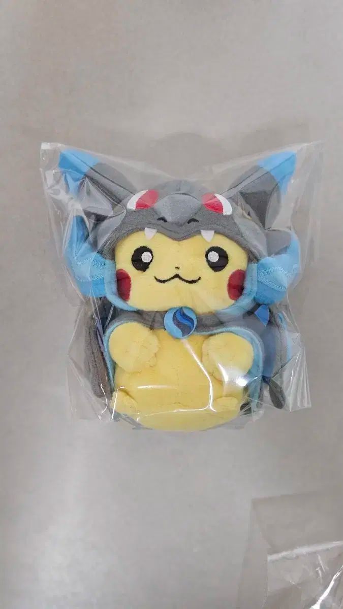 ポンチョピカチュウ キーホルダー ピカチュウ ぬいぐるみ ポケットモンスター