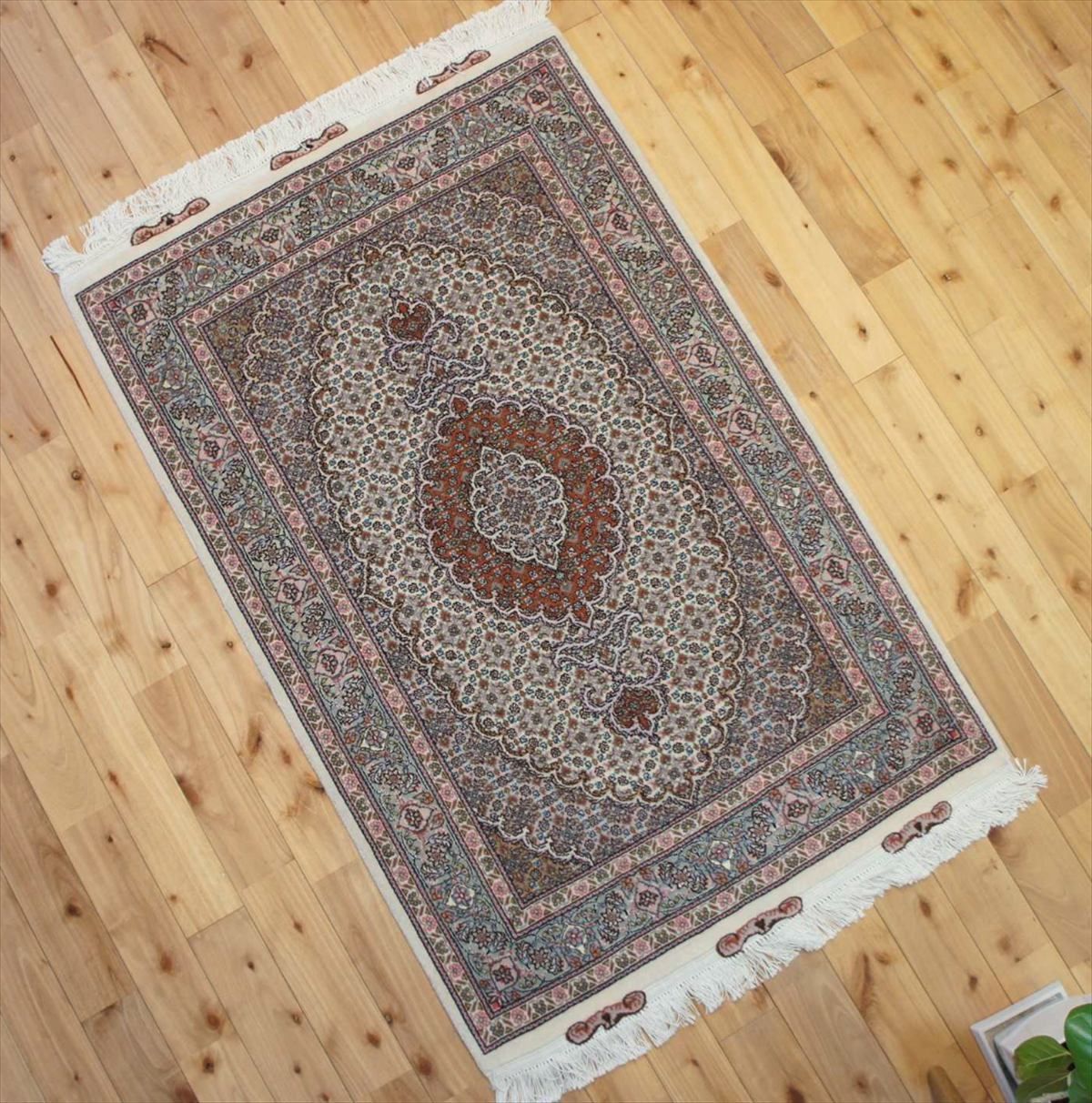 専用出品　ペルシャ絨毯タブリーズ産　未使用マヒ50raj  約208cm×151 ペルシャ絨毯 タブリーズ産 マヒデザイン 50RAJ ウール&シルク