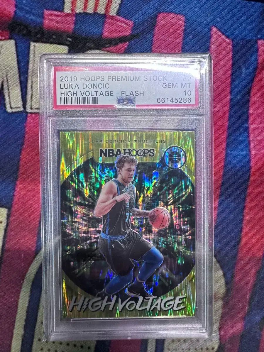 ドンチッチ ハイボルテージ フラッシュ psa10