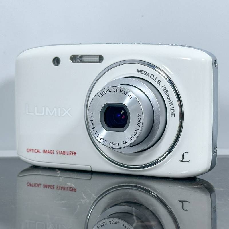 Panasonic LUMIX DMC-S2 ホワイト コンデジ 1410万画素 手ブレ補正付き 動作 済み