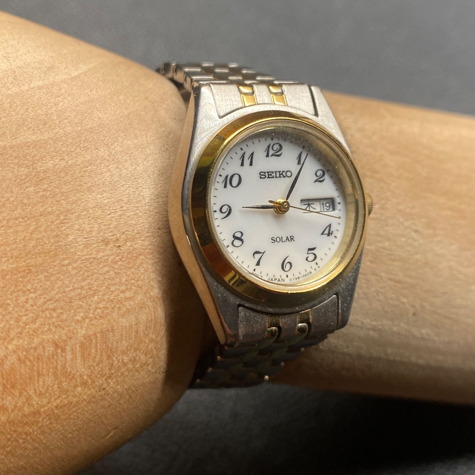 セイコー SEIKO SOLAR V138-0AA0 ソーラー アナログ レディース 腕時計