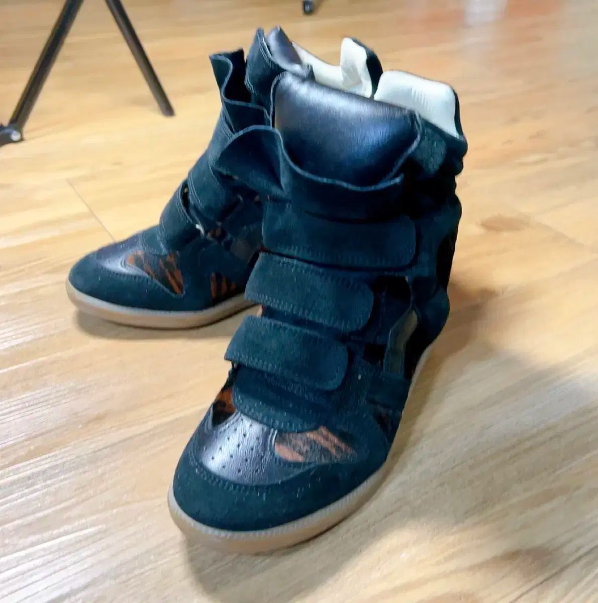 イザベル マラン ベケット ハイトップ スウェード スニーカー 240