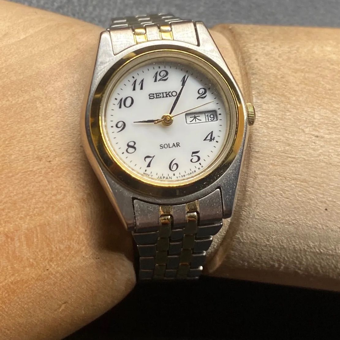 セイコー SEIKO SOLAR V138-0AA0 ソーラー アナログ レディース 腕時計