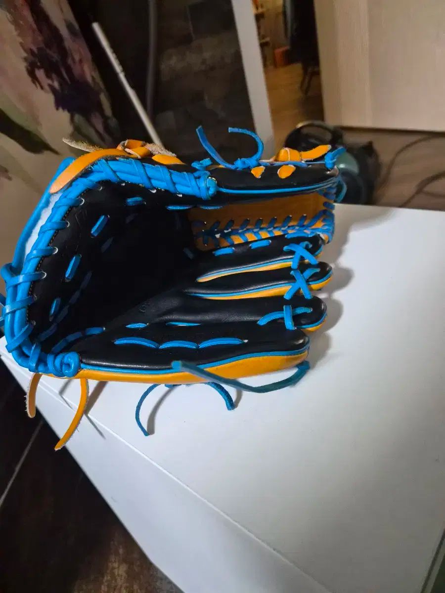  久保田スラッガー 内野グローブ 金 慧成₍キム ヘソン モデル 元価 75万円です その他 グローブ