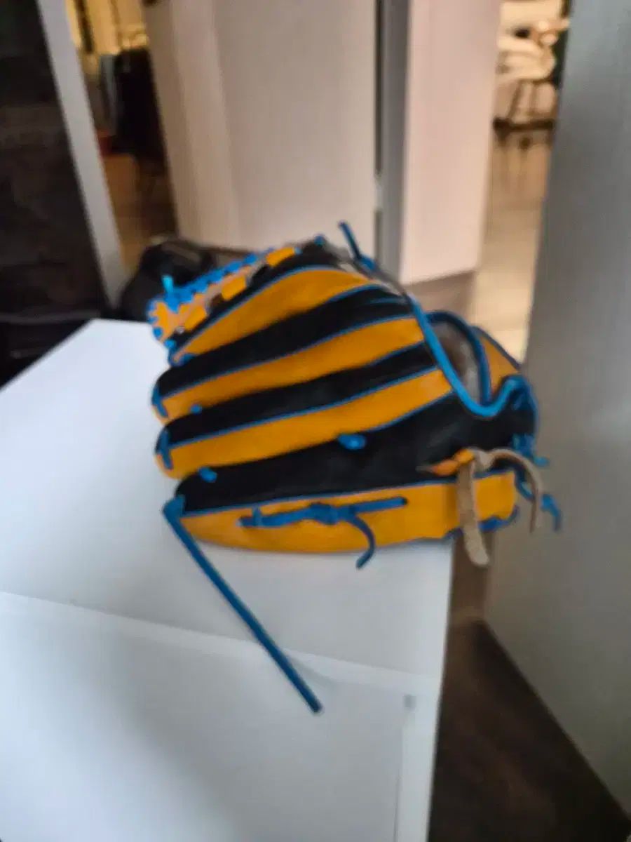 久保田スラッガー 内野グローブ 金 慧成₍キム ヘソン モデル 元価 75万円です