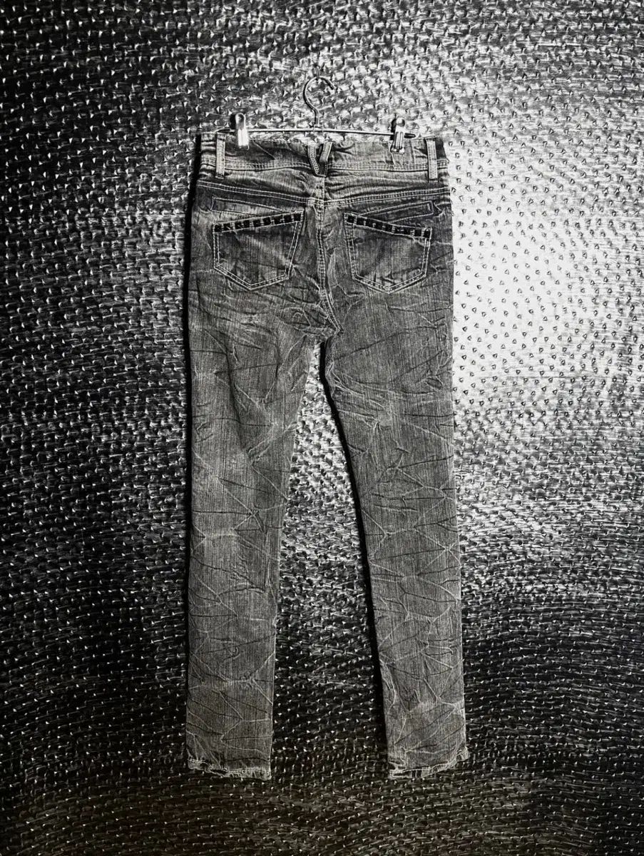 グレーウォッシュ スタッズ