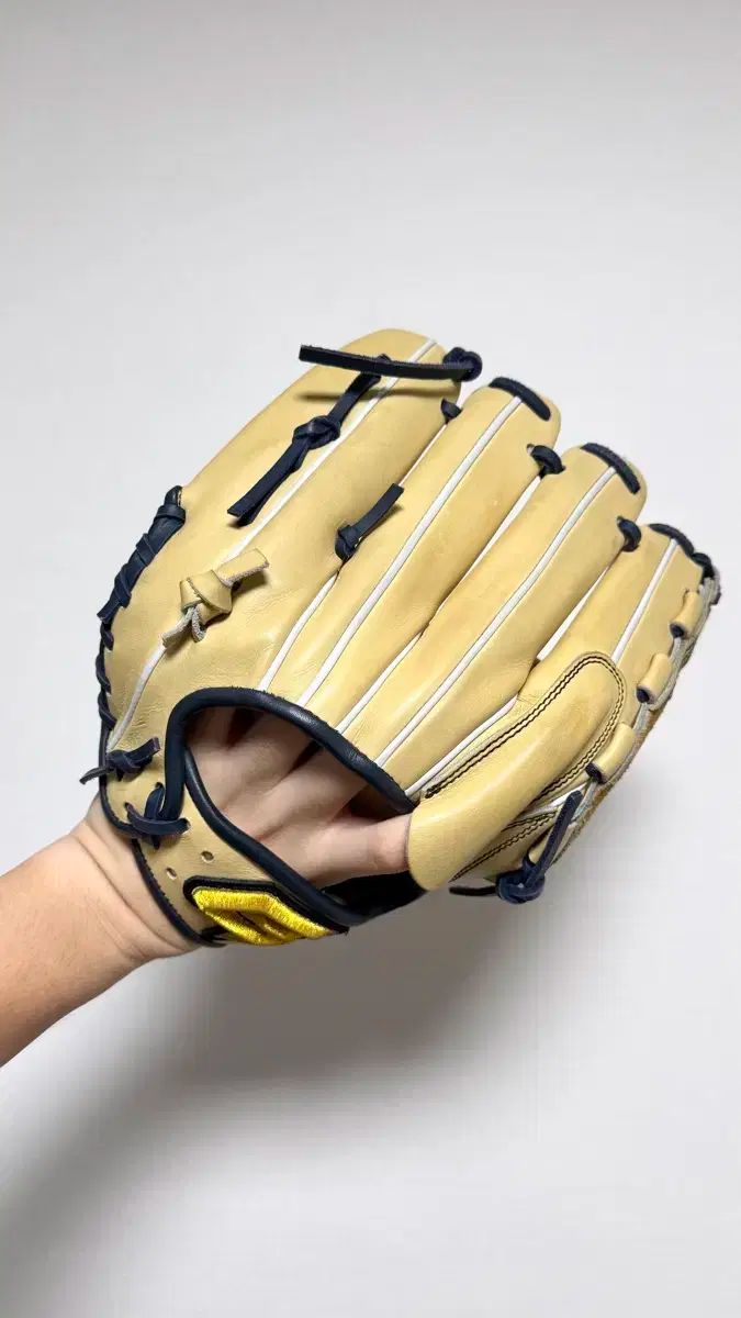 GOLD ムーン 文 棟柱 ムン ドンジュ アセンティック 野球 グローブ