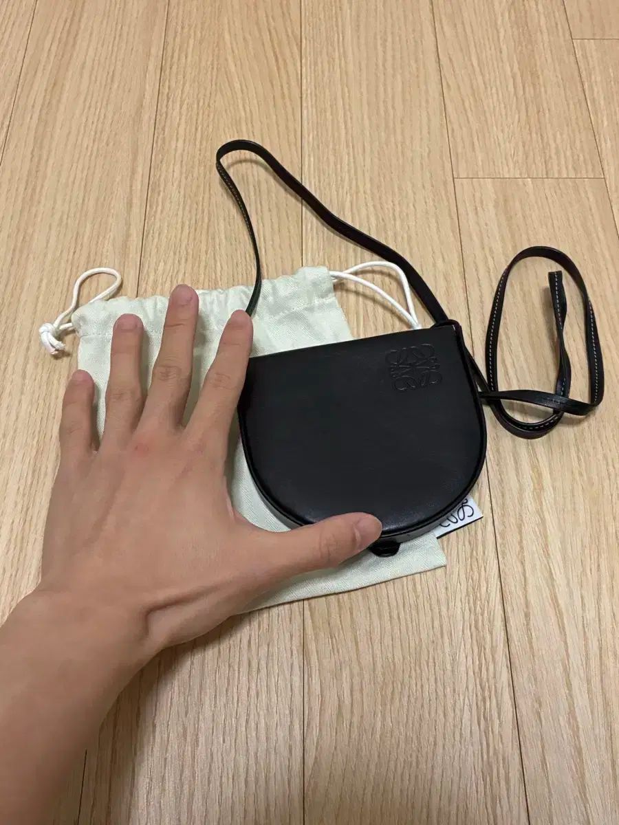 ロエベ ヒール ポーチ ミニ ブラック