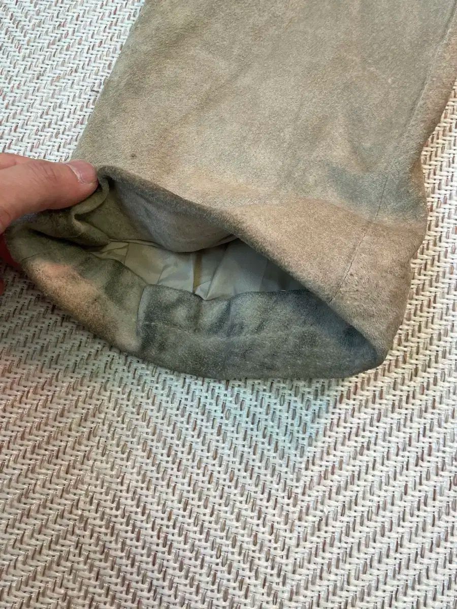 スウェード パンツ