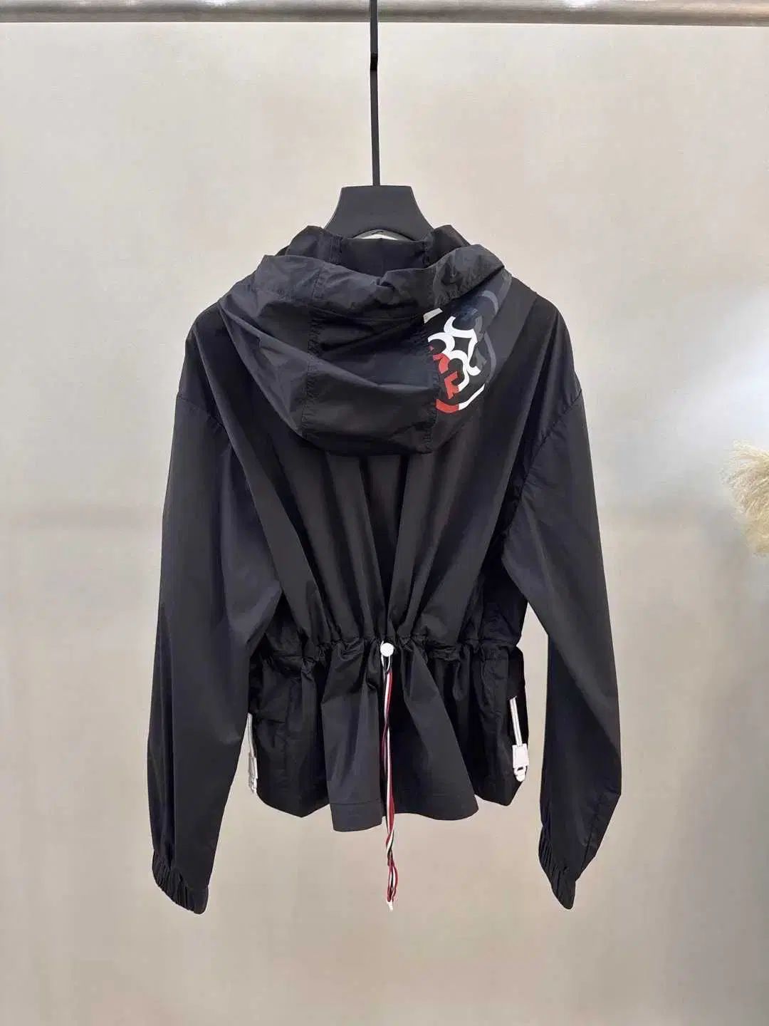 レディース ゴルフ ウィンドブレーカー