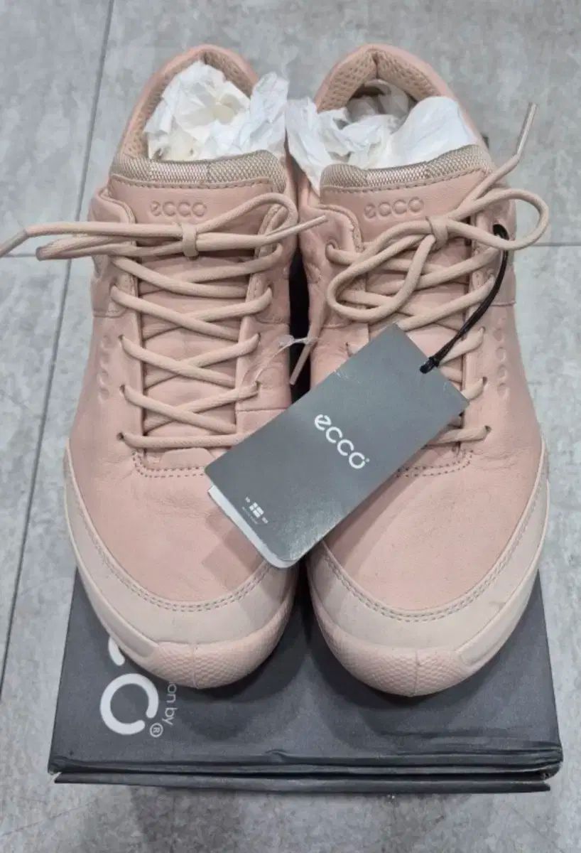 エコー ECCO ピンク スニーカー