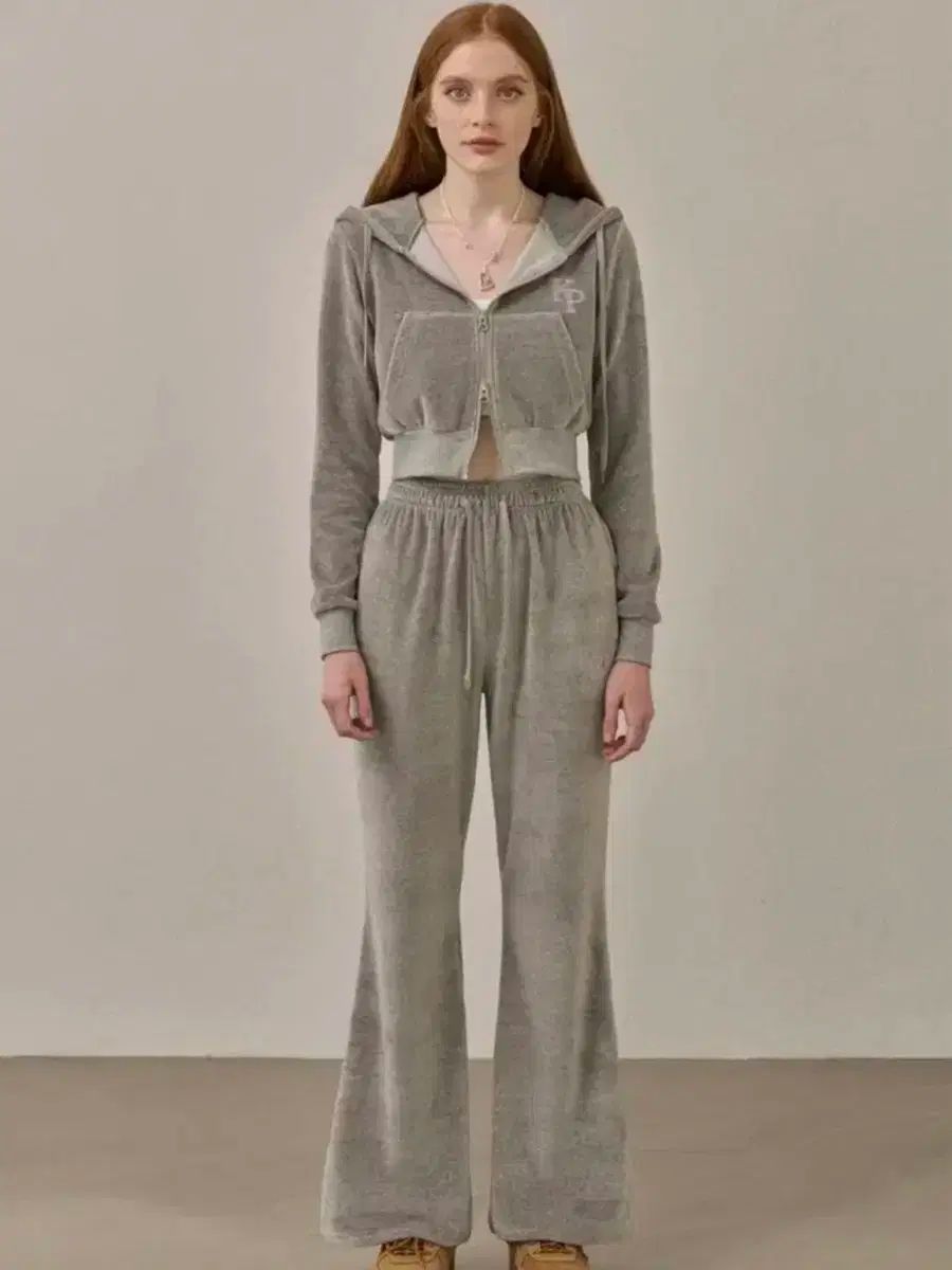 カーキポイント ベルベット トレーナー セットアップ グレー