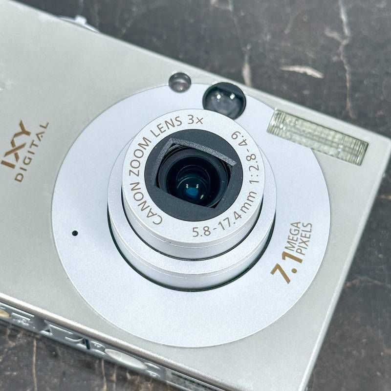 Canon IXY DIGITAL 10 シルバー ホワイト コンデジ デジカメ 710万画素