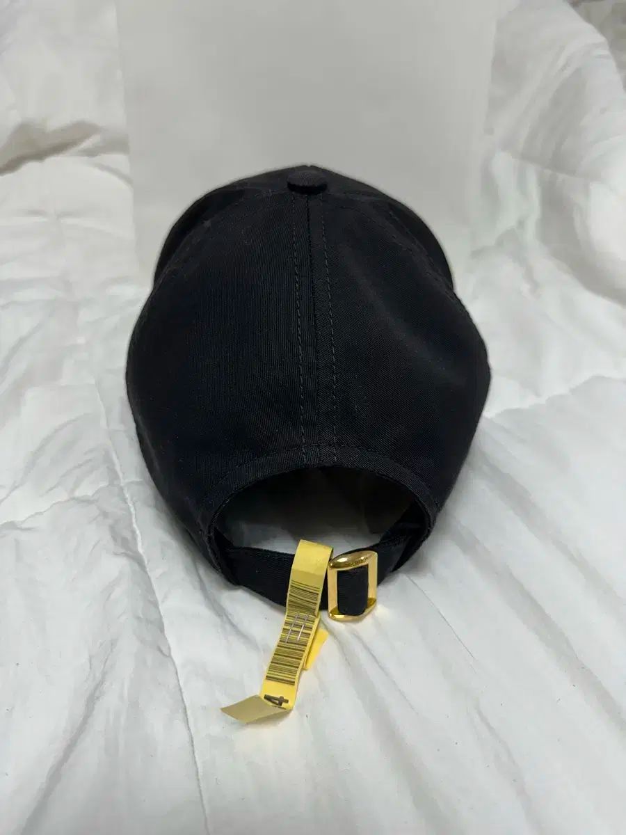 セリーヌ ベースボール キャップ L ドライ クリーニング 完了