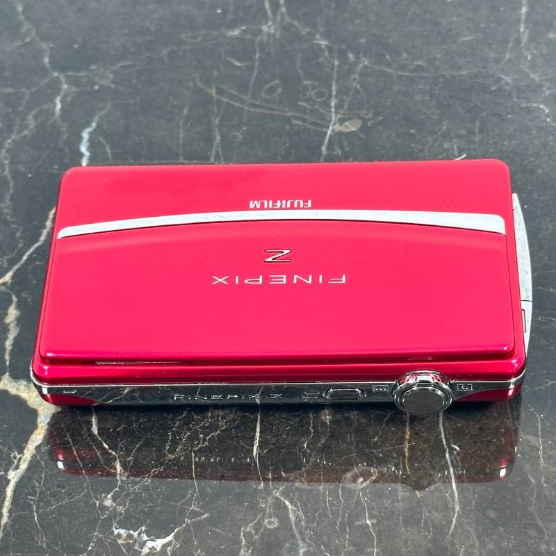 1420万画素 タッチパネル搭載