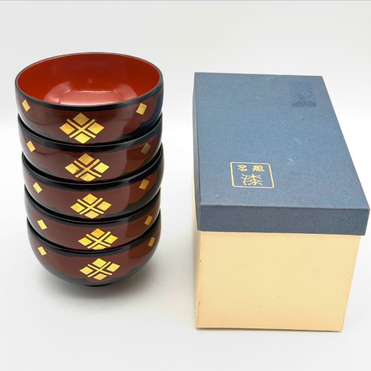 【秀衡塗】外黒内朱 有職菱紋 椀揃/南部塗 漆器の君塚 未使用品 秀衡塗】外黒内朱 有職菱紋 椀揃 / 南部塗 南部漆器製造元『漆器の君塚