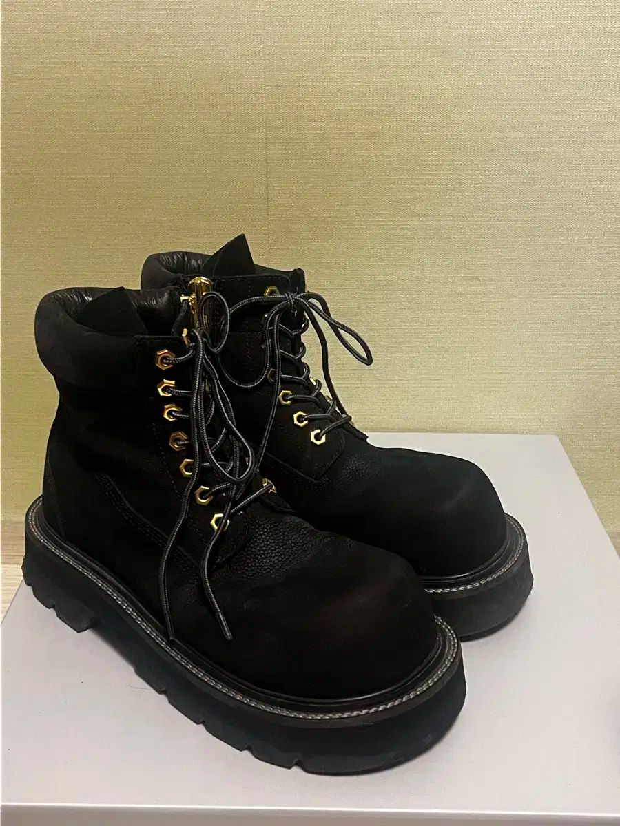 SOULESURES ベルーガ