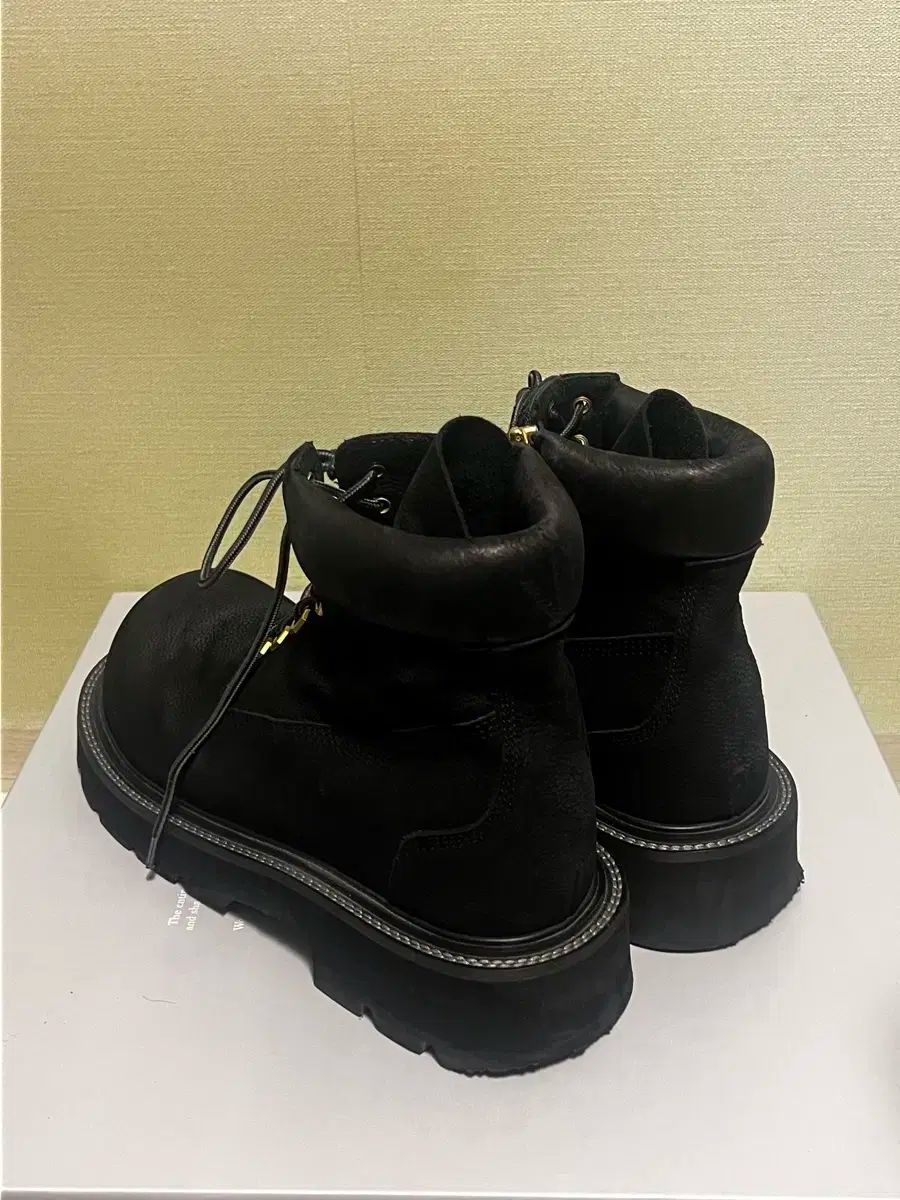 260 SOULESURES ベルーガ ブラック