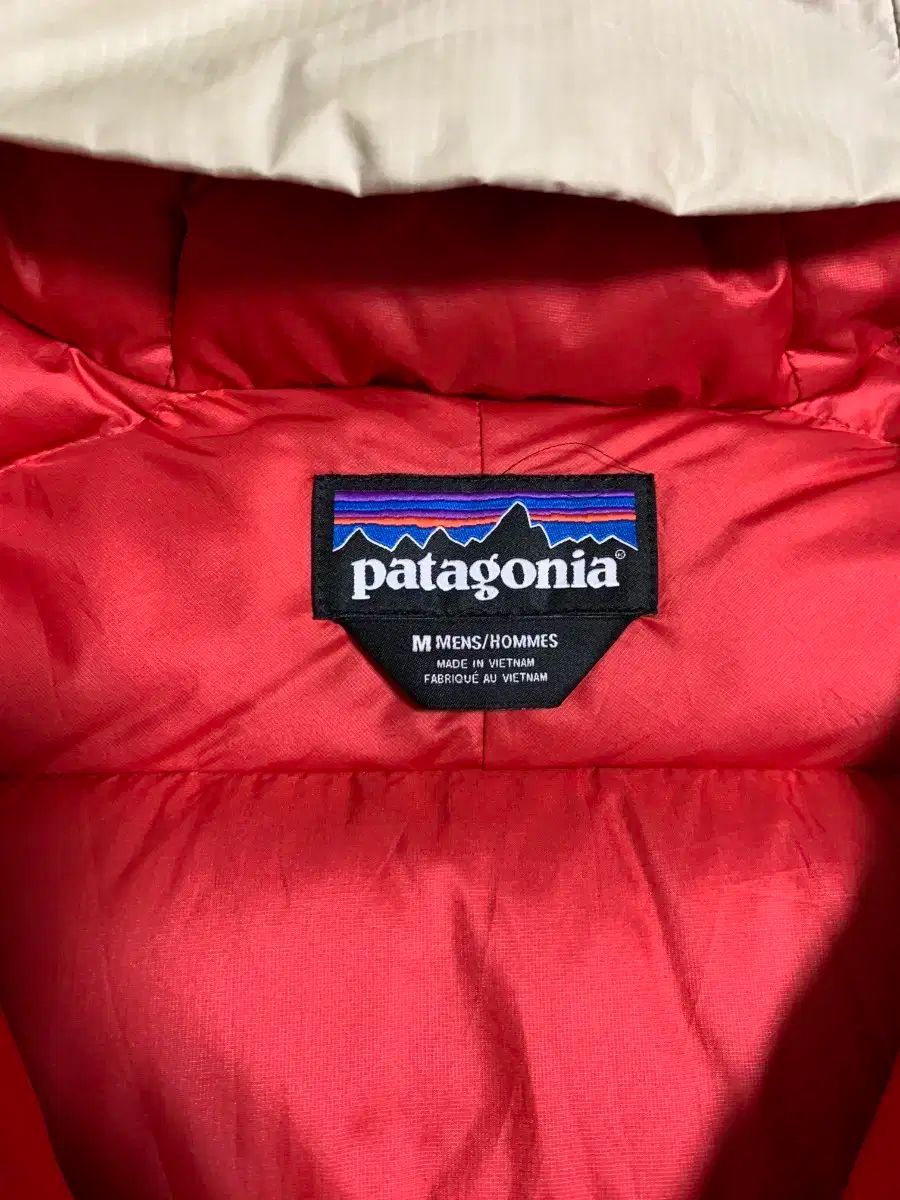 M パタゴニア ハイロフト ダウン フーディ ベージュ