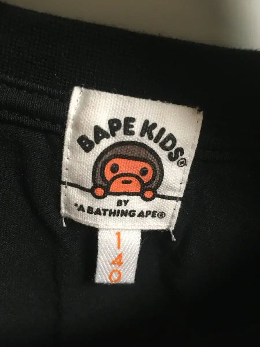 A BATHING APE アベイシングエイプ キッズ 半袖 140 サイズ