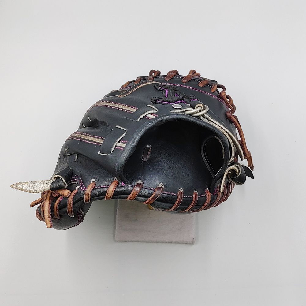  クリーニング済み 高校野球対応 Atoms 硬式用 キャッチャーミット 型付け済み グラブ WE 1390 硬式 グローブ